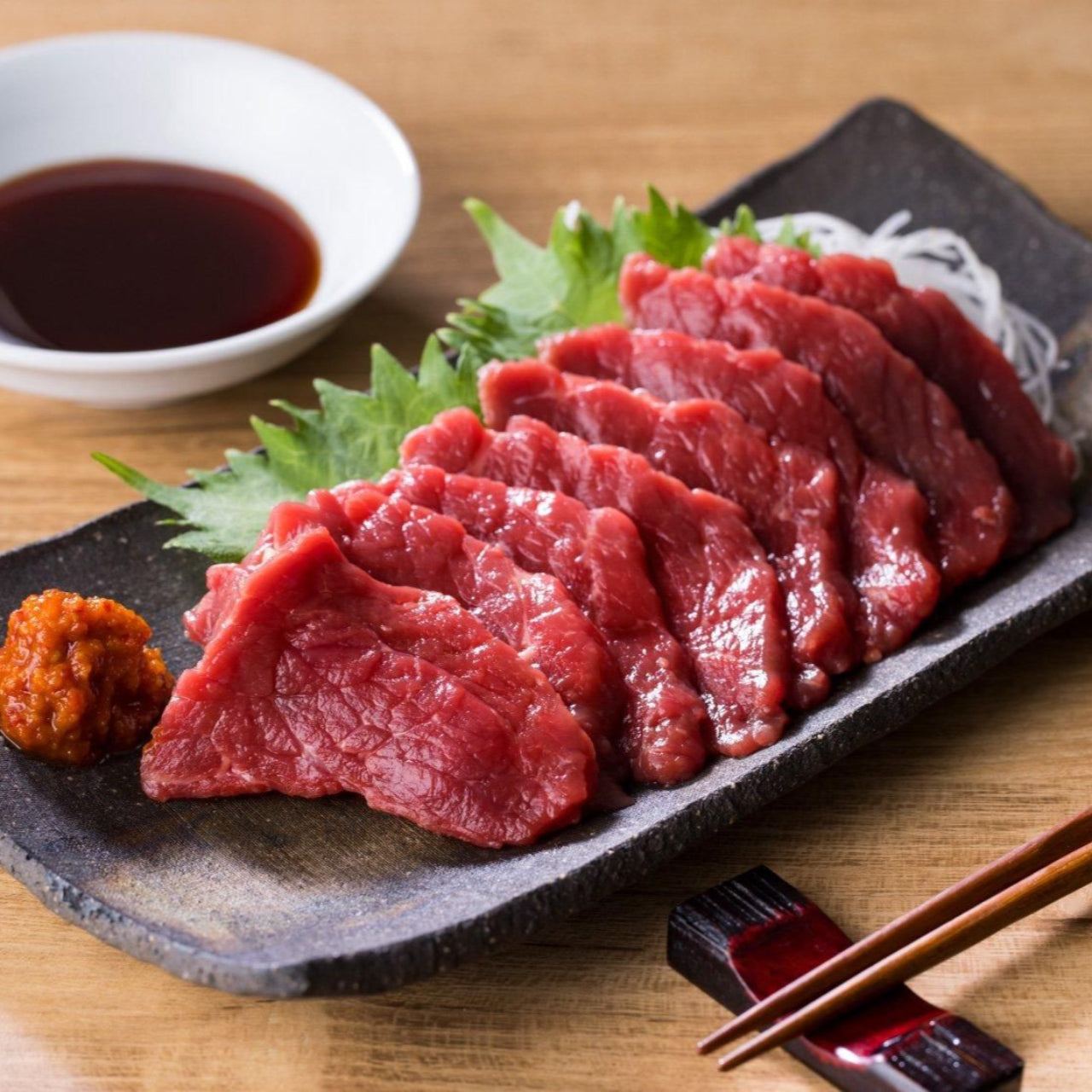 希少な国産最高級赤身(もも)100g